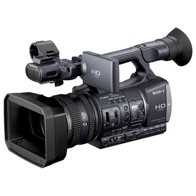 видеокамера Sony HDR-AX2000E
